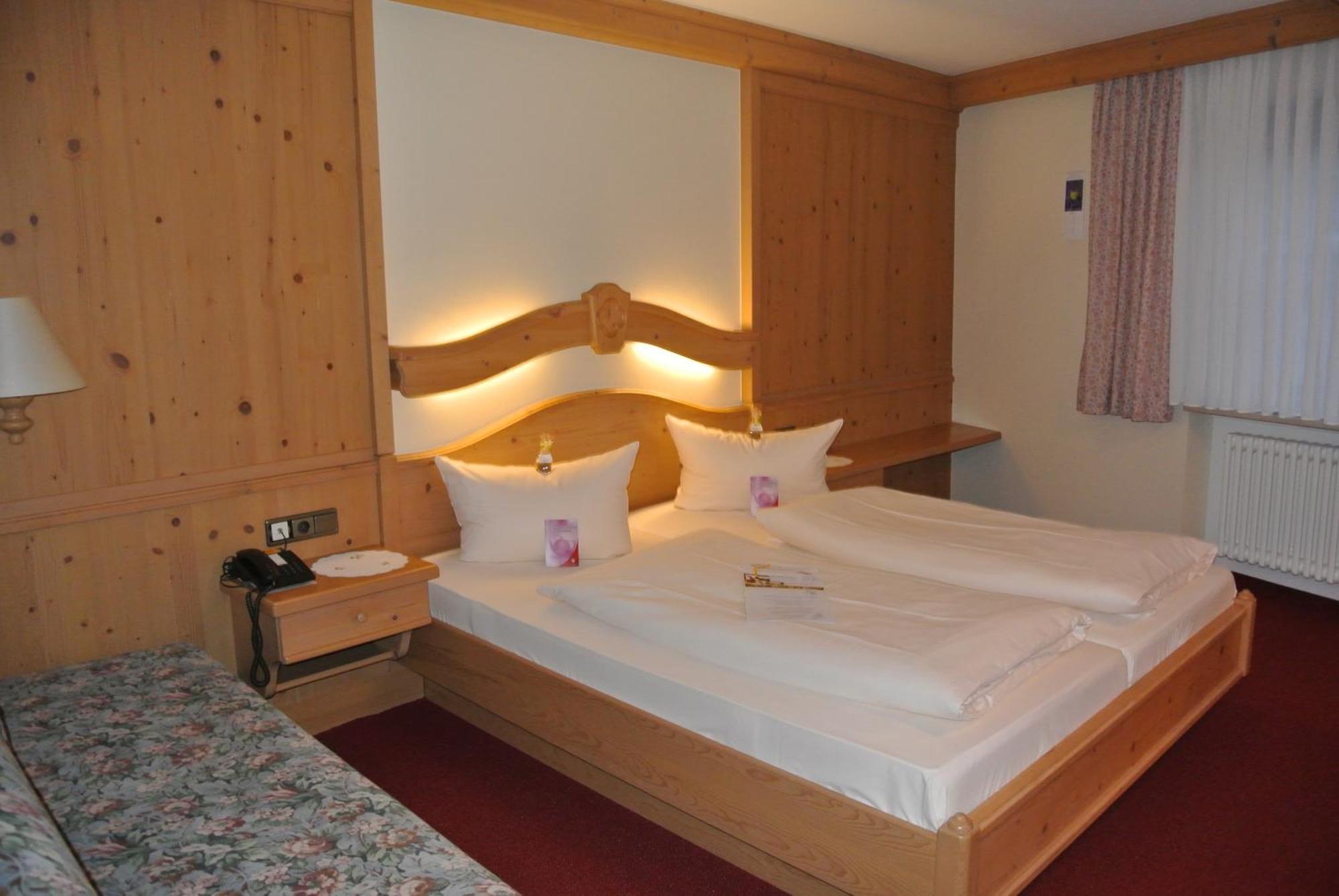 Akzent Hotel Am Bach Dettelbach Dış mekan fotoğraf