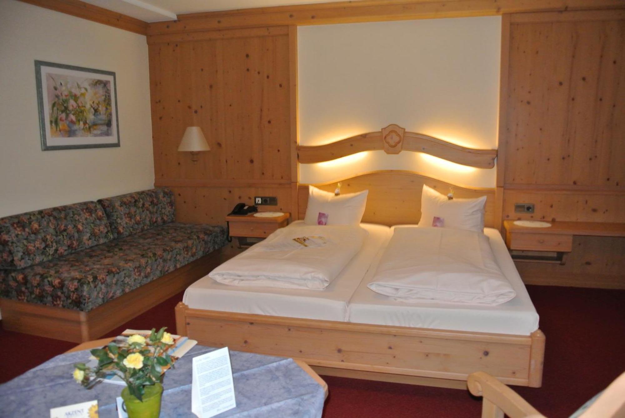 Akzent Hotel Am Bach Dettelbach Dış mekan fotoğraf