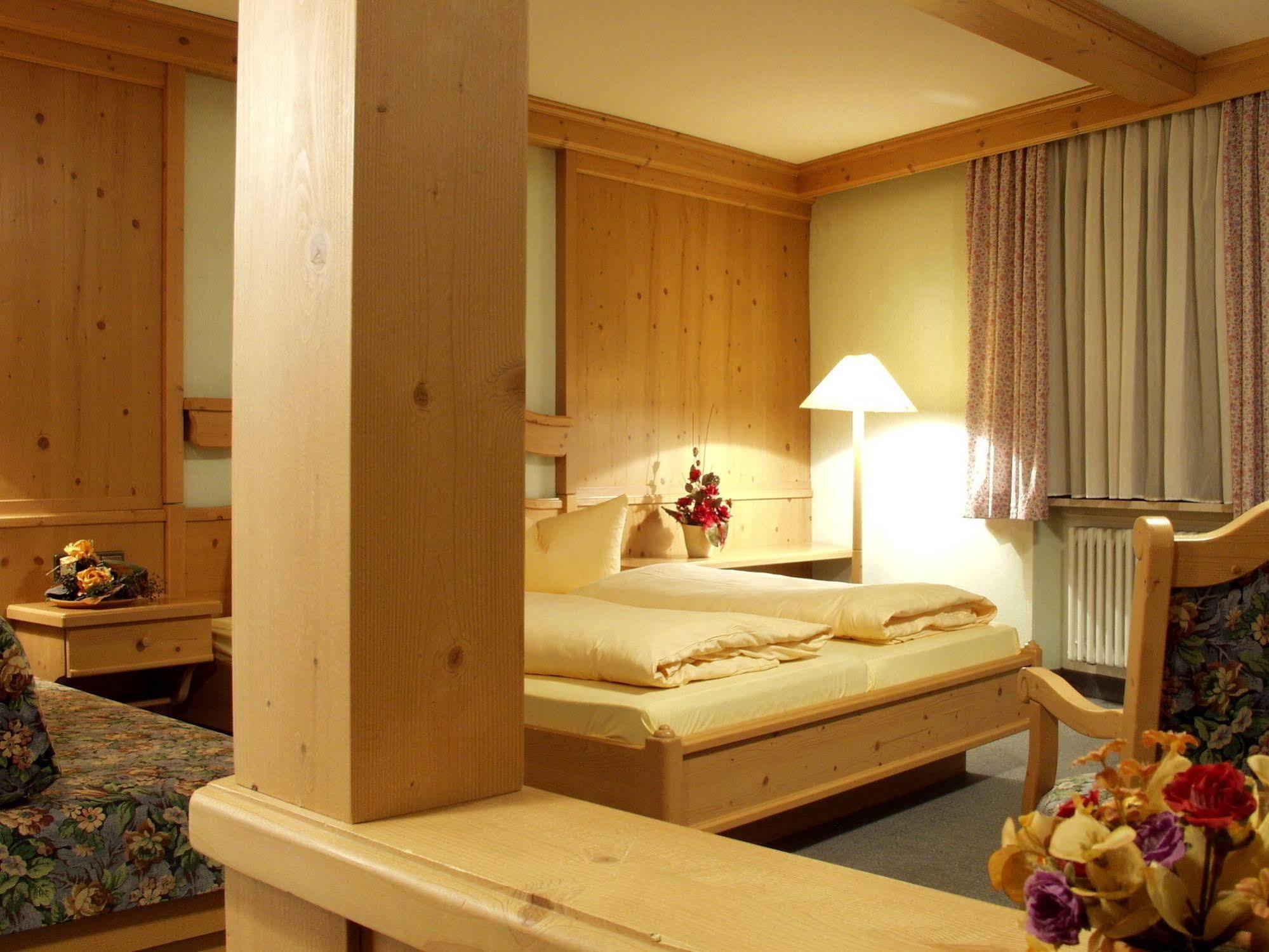 Akzent Hotel Am Bach Dettelbach Dış mekan fotoğraf